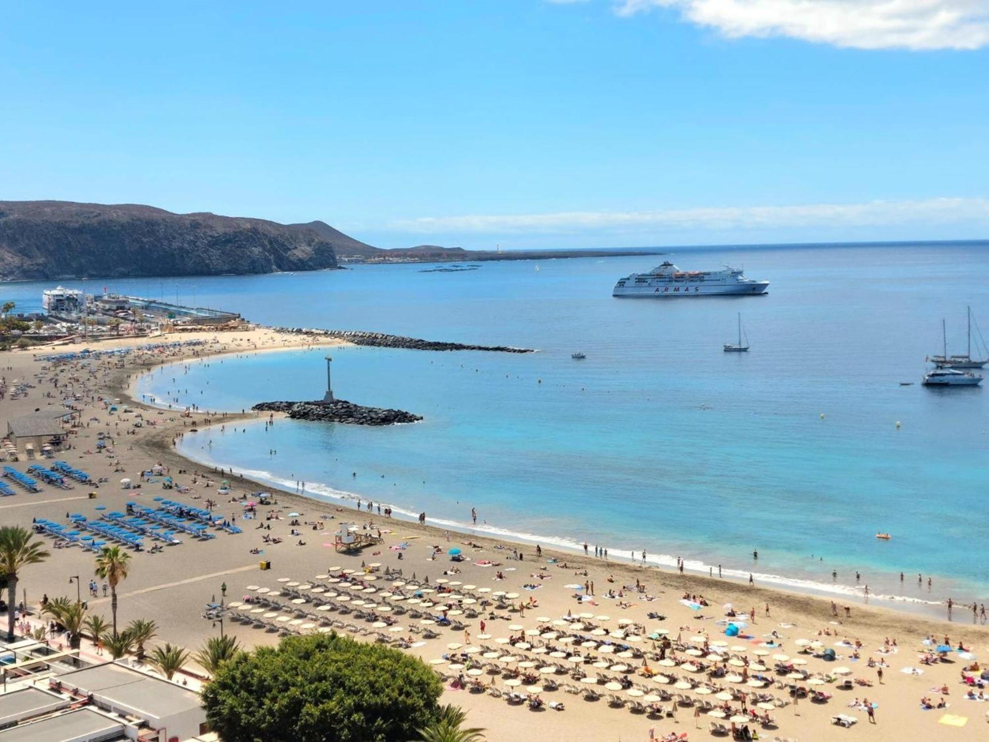 Few Steps From The Beach Hostel In Los Cristianos Arona  Exterior foto