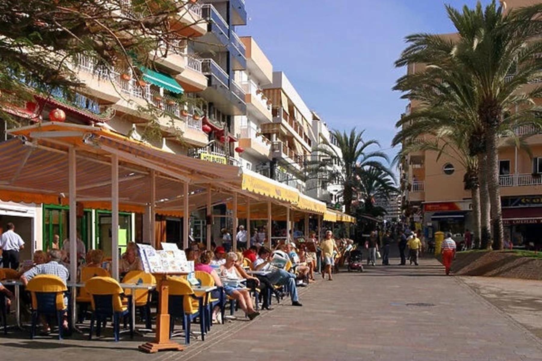 Few Steps From The Beach Hostel In Los Cristianos Arona  Exterior foto